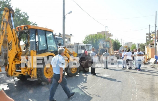 Επιχείρηση κατεδάφισης αυθαιρέτων στο Μενίδι (pics-vid)