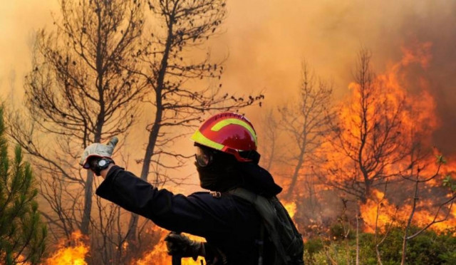 Σε εξέλιξη πυρκαγιά στο Ωραιόκαστρο Θεσσαλονίκης