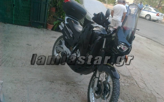 Λαμία: Πυροσβέστης σώθηκε από θαύμα (pics)