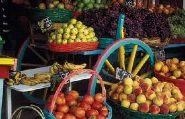 Στην κορυφή της «πυραμίδας» των εξαγωγών τα αγροτικά προϊόντα