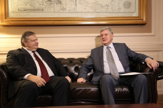 Συνάντηση Βενιζέλου με τον Ρώσο πρέσβη