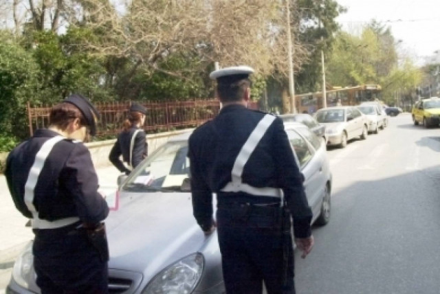 Πάνω από 490 κλήσεις για παράνομη στάθμευση χθες στο κέντρο