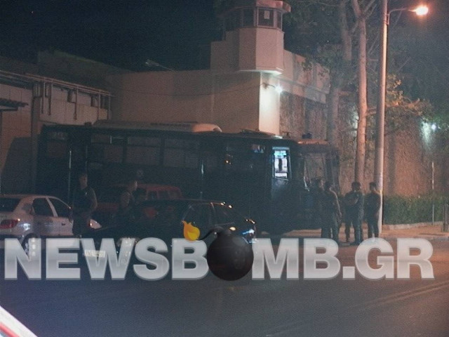 Συμπλοκή στις φυλακές Κορυδαλλού: Τουλάχιστον 11 τραυματίες (Pics+vid)