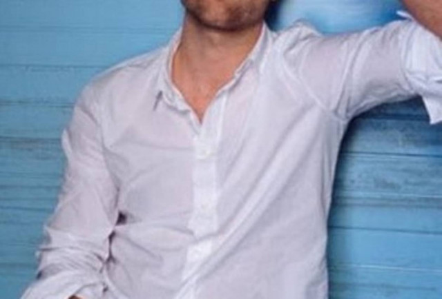 «Είμαι ο μοναδικός στο Hollywood που δεν έχει κοιλιακούς»!