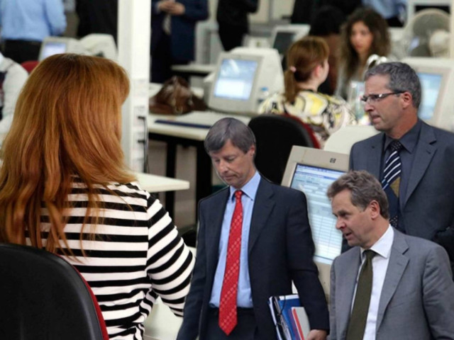 Το νέο κύμα διαθεσιμότητας βάζει «φωτιά» στο Δημόσιο