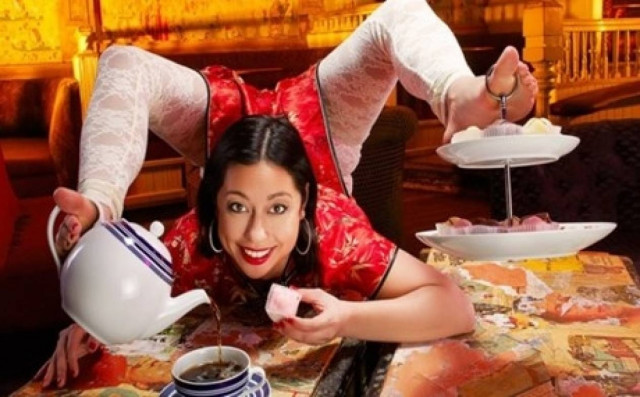 Αυτή είναι η γυναίκα-λάστιχο που μπήκε φέτος στα ρεκόρ Γκίνες