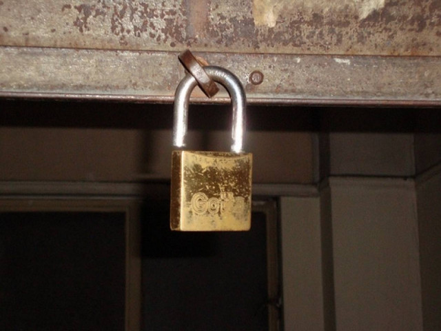 «Λουκέτο» σε επτά επιχειρήσεις γιατί δεν εξέδιδαν αποδείξεις