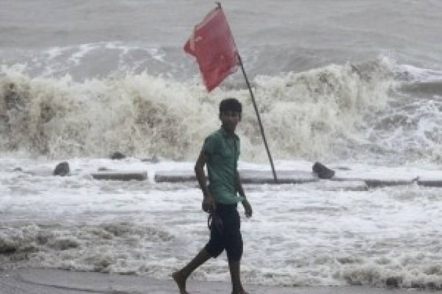 Μεξικό: Φονικό «χτύπημα» τυφώνα και τροπικής καταιγίδας