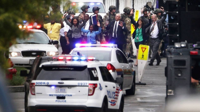 «Οχυρώνονται» οι ΗΠΑ μετά τη σφαγή στο Νέιβι Γιαρντ