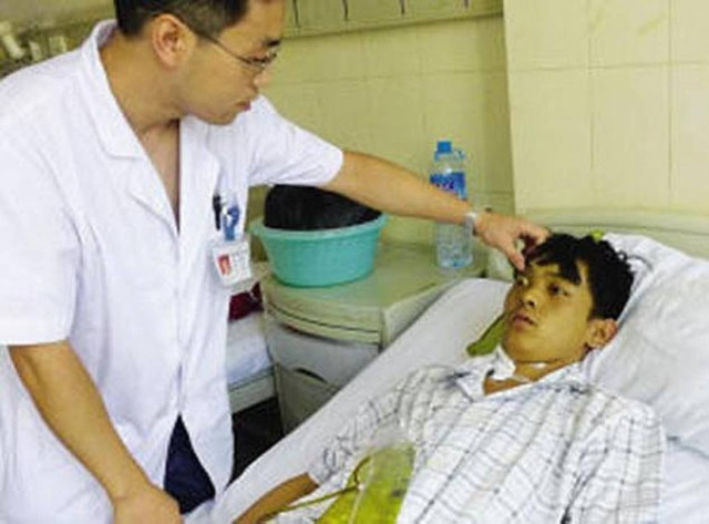 Κινέζος έγινε πράσινος αφού έφαγε...