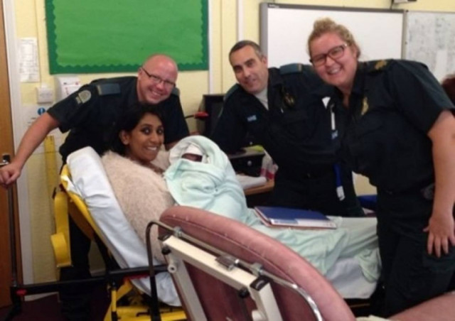 Δασκάλα γέννησε μέσα στην τάξη!