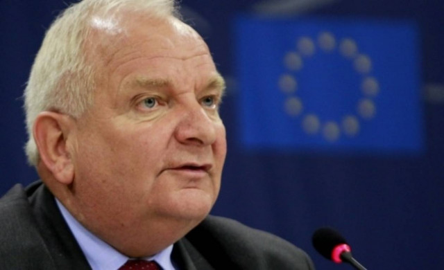 Καταδίκασε τη δολοφονία Φύσσα ο πρόεδρος του ΕΛΚ στο ευρωκοινοβούλιο