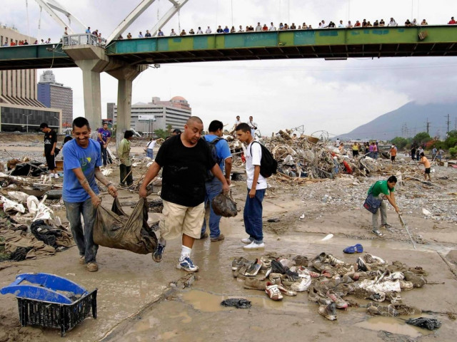 Στους 80 οι νεκροί από τις φονικές καταιγίδες στο Μέξικο