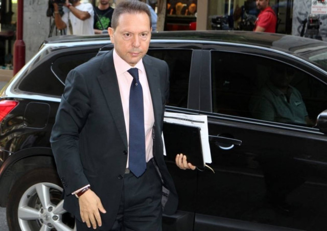 Την Κυριακή η πρώτη συνάντηση Στουρνάρα – τρόικας