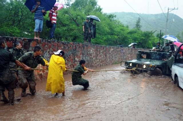 Τραγωδία δίχως τέλος στο Μεξικό - Πλησιάζουν τους 100 οι νεκροί