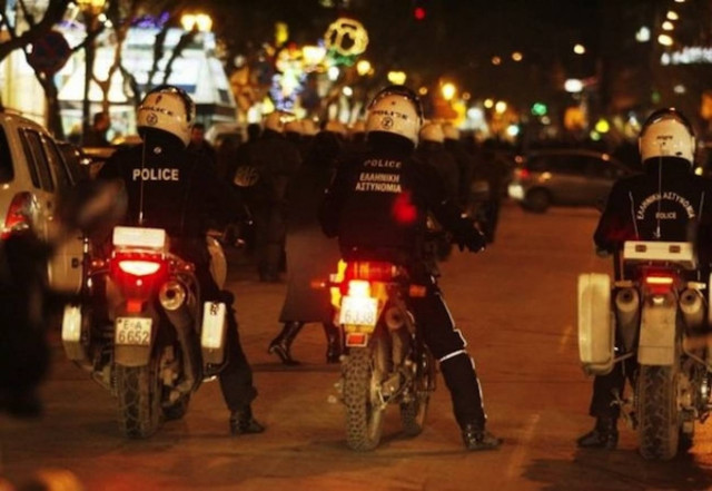 Αντιεξουσιαστές επιτέθηκαν σε 18χρονο στην Πάτρα …λόγω σημαίας