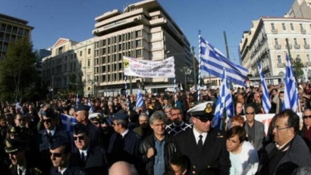 Διαδηλώνουν οι ένστολοι στα Χανιά