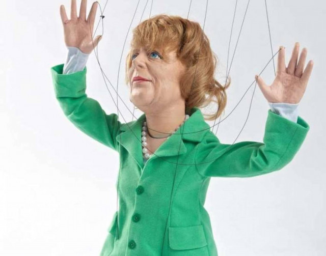 Η Μέρκελ… μαριονέτα!