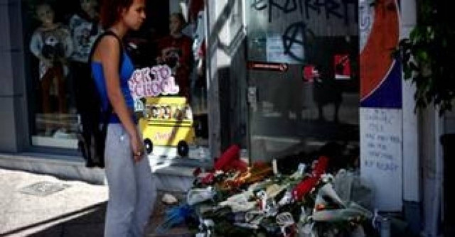 «Η δολοφονία ενός αριστερού ράπερ συνταράσσει την Ελλάδα»