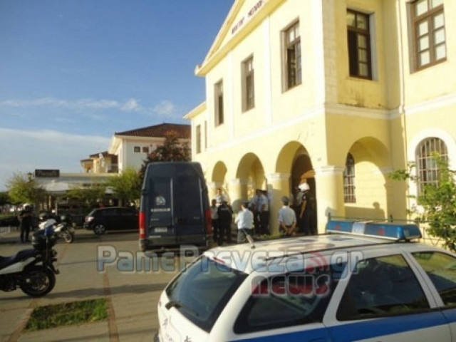 Πρέβεζα: Οργή για τους δολοφόνους – Την μαχαίρωσαν και την έπνιξαν