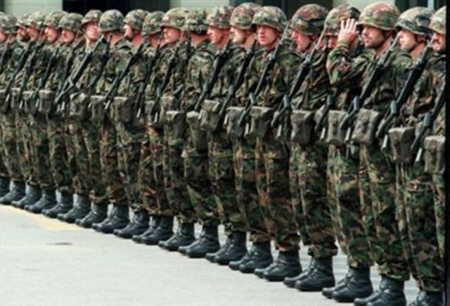 «Όχι» στην κατάργηση της υποχρεωτικής θητείας λένε οι Ελβετοί