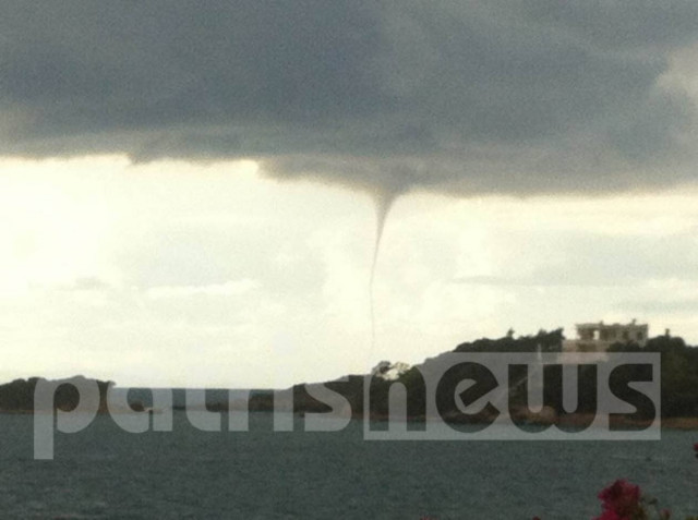 Εντυπωσιακές εικόνες από υδροστρόβιλο στην Ηλεία! (pics)