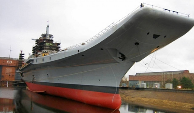 Ολοκληρώθηκαν οι θαλάσσιες δοκιμές του αεροπλανοφόρου Vikramaditya