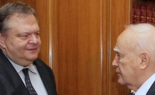 Τηλεφωνική επικοινωνία Βενιζέλου-Παπούλια