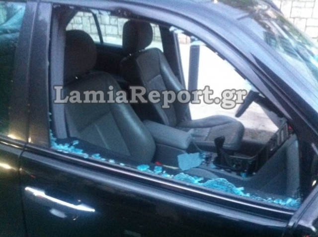 Στήνουν καρτέρι στα αυτοκίνητα-Πετούν πέτρες και μετά τα ληστεύουν