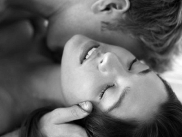 5 πράγματα που σκέφτονται οι γυναίκες πριν από το one night stand!