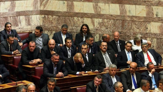 Βουλή: Χρυσή Αυγή… αγνοείται!