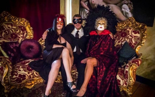 Ετοιμάζουν το μεγαλύτερο πάρτι οργίων ανταλλαγής συντρόφων