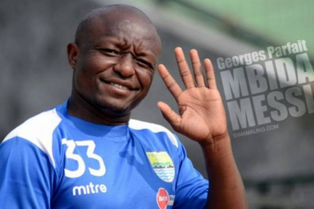 Βίντεο: Αυτός ο Μέσι, σκοράρει από τη σέντρα