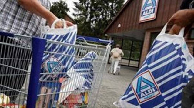 Γερμανία: Έρευνα για βασανιστήρια σε εργαζόμενους σε σούπερ-μάρκετ