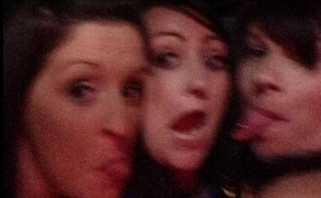 Νοσοκόμες ανέβαζαν στο twitter χυδαίες φωτογραφίες με τη στολή (pics)