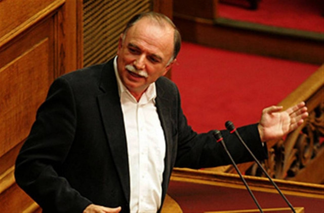 «Δημοψήφισμα κατά του ναζισμού αν παραιτηθούν οι βουλευτές της Χ.Α.»