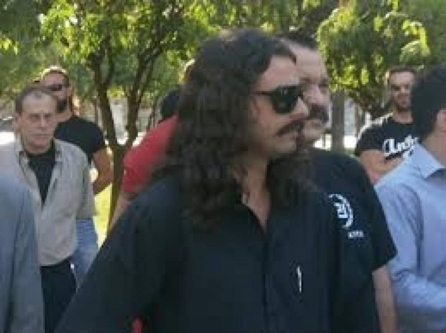 Σύλληψη δημοσιογράφου μετά από μήνυση αστυνομικού του Μπαρμπαρούση