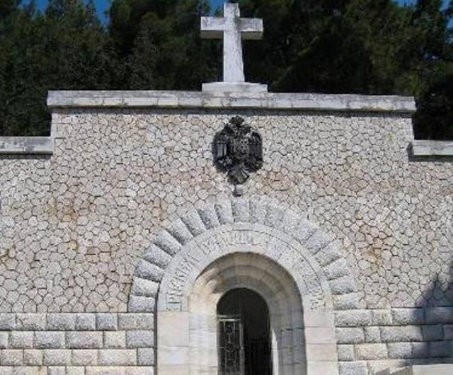 Επίσκεψη Σέρβου Πρωθυπουργού στην Κέρκυρα για τους πεσόντες Σέρβους