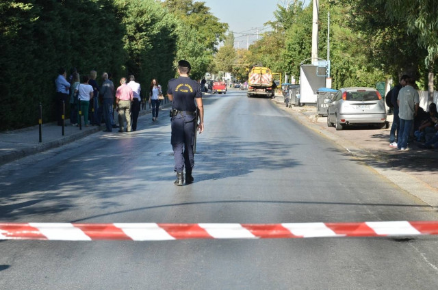 Φωτογραφίες και βίντεο από την έκρηξη στη ΔΟΥ Κηφισιάς