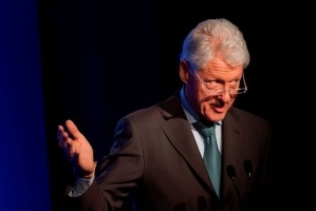 Μπιλ Κλίντον: Ο Πούτιν είναι αξιόπιστος