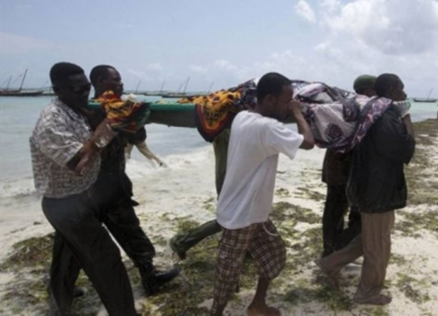 Βυθίστηκε σκάφος – 13 οι νεκροί