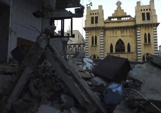 Κατέστρεψαν χριστιανικά αγάλματα και σταυρούς