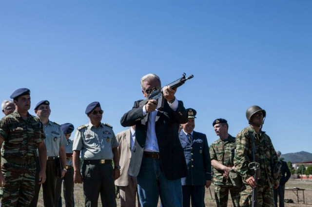 Ο ΥΕΘΑ στην 124 Πτέρυγα Βασικής Εκπαίδευσης