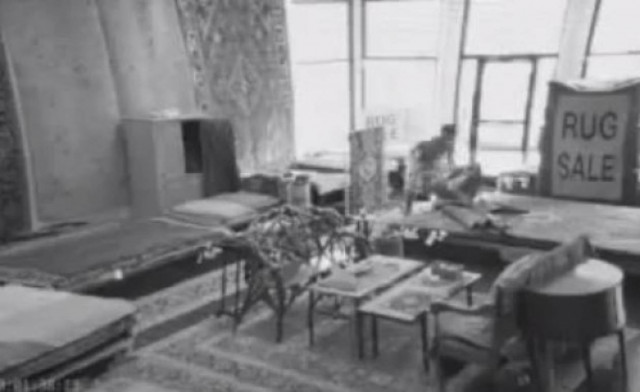 Απίστευτο βίντεο: Πήγε να κλέψει ένα χαλί και... δείτε τι έπαθε!