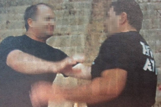 Αστυνομικός-εκπαιδευτής μελών της Χρυσής Αυγής σε μάχη σώμα με σώμα