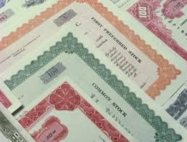 Σημαντική υποχώρηση της απόδοσης του ελληνικού δεκαετούς ομολόγου