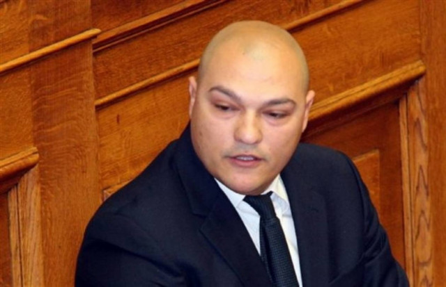 Δείτε το μπλουζάκι με το οποίο εμφανίστηκε ο «Καιάδας» στη ΓΑΔΑ