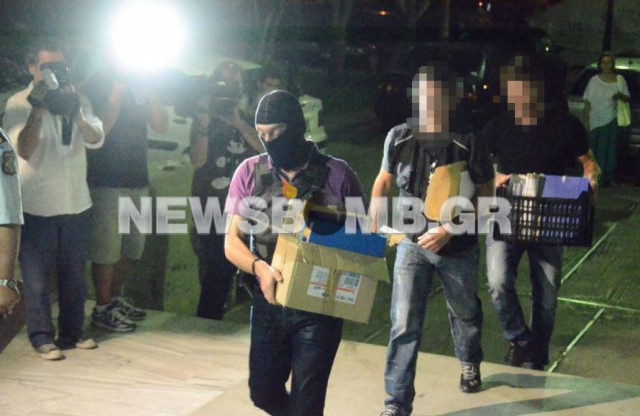 Σε κούτες και καφάσια έφτασε η δικογραφία για τη Χ.Α. στην Ευελπίδων