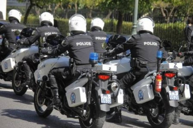 Σε εξέλιξη έρευνες στα σπίτια συλληφθέντων μελών της Χ.Α.