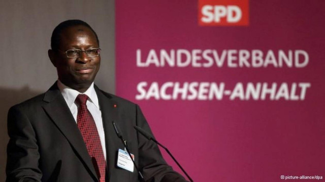 O πρώτος αφρογερμανός πολιτικός στη Βουλή